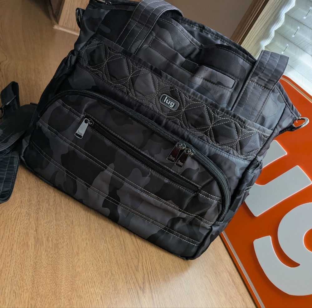 Lug Windjammer Camo Black Tote/ Crossbody